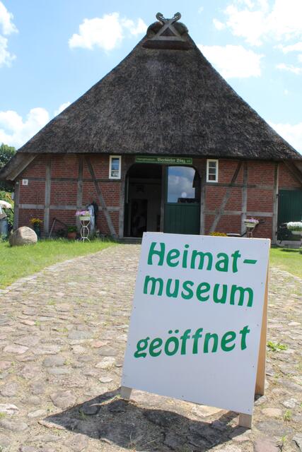 Das Heimatmuseum "Vierdörfer Dönz", das gerade 30-jähriges Bestehen feierte, öffnete während des Dorffests seine Türen
