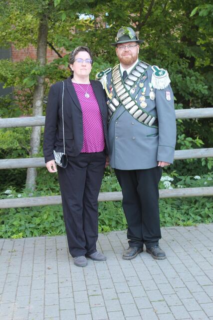 Schützenkönig Sascha Kiehne und seine Königin Claudia | Foto: lm