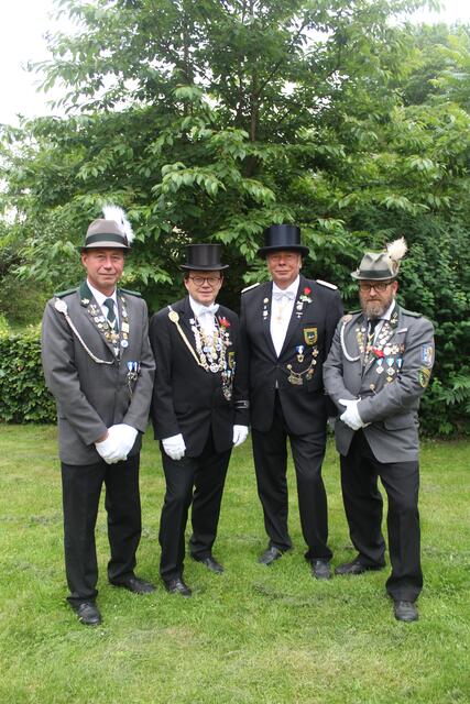1. Ritter Wilfried Lühmann, Vogelkönig Martin Ruehs, König der Könige Helmut Klehn, 2. Ritter Marko Timmermann