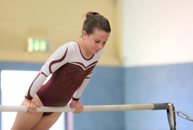 Emily Guder vom TSV Stelle am Stufenbarren | Foto: cc