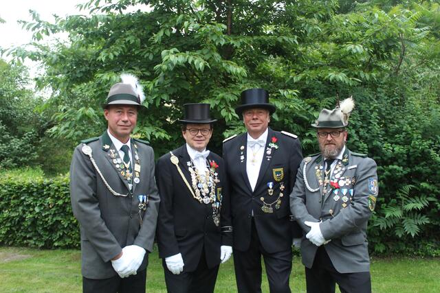 1. Ritter Wilfried Lühmann, Vogelkönig Martin Ruehs, König der Könige Helmut Klehn, 2. Ritter Marko Timmermann