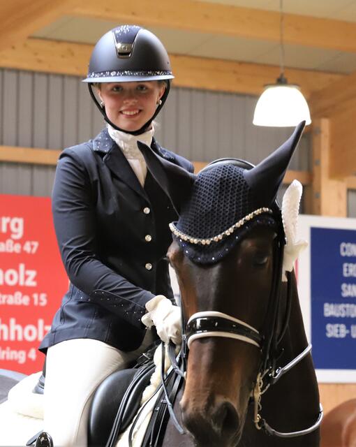 Lina Meyer (16) mit Be Happy vom RV Nordheide-Jesteburg | Foto: cc