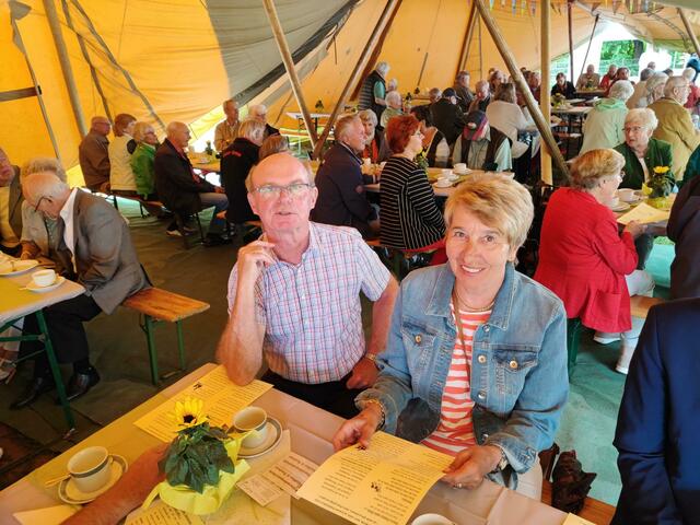 Alt-Bürgermeister Joachim Wilcke mit seiner Frau | Foto: thl