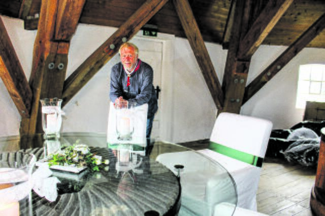 Kurt Laut im Trauzimmer der Mühle | Foto: sb