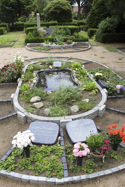Das neue Grabmal "Kleiner Horstsee" auf dem Horstfriedhof | Foto: sb