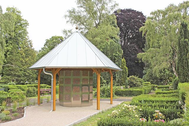 Das neue Kolumbarium "Urnenwandrondell" auf dem Horstfriedhof | Foto: sb