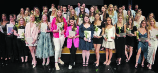 Bei der Verabschiedung: die Abiturientinnen und Abiturienten der BBS Buchholz | Foto: BBS Buchholz