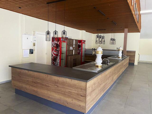 Der neue Tresen, den die Schützen in Eigenregie bauten | Foto: Schützenverein