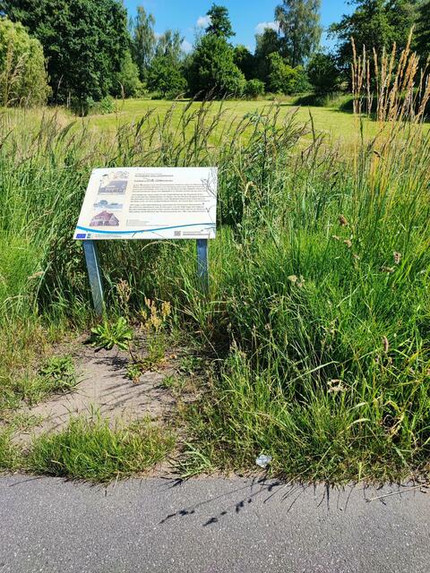 Erklärungstafeln für verschiedene Bereiche der Elbmarsch | Foto: thl