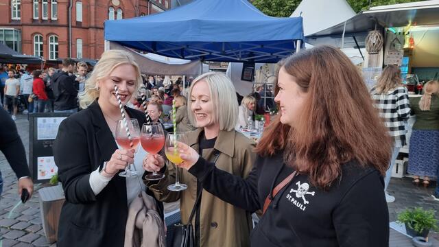 Zur Getränkeauswahl gehörten auch Cocktails | Foto: SMTG