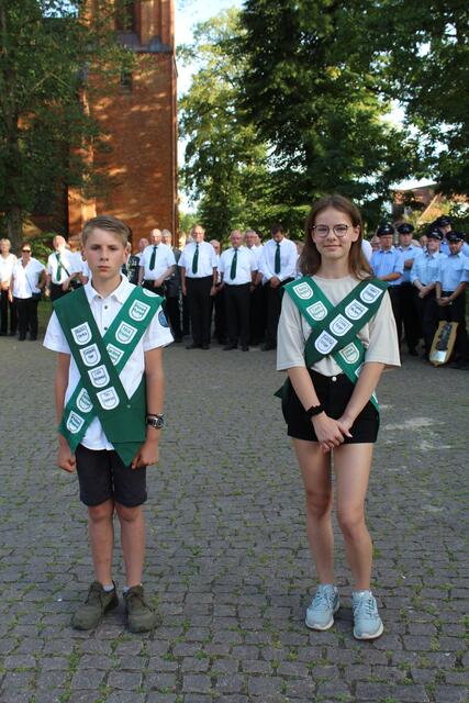 Kinderkönigin Emilia Makarska und Kinderkönig Maximilian Marz