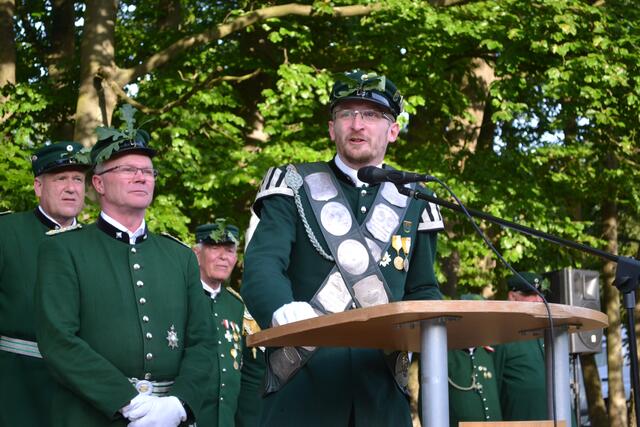 König Sven Baden bei seiner Antrittsrede | Foto: bim