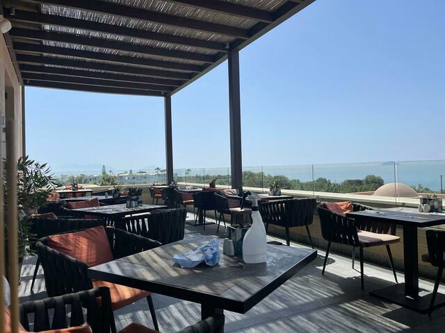 Blick von der Terrasse aufs Meer | Foto: Ulrike Schalow