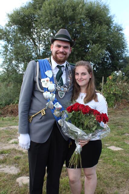 Schützenkönig Sebastian Wick und seine Verlobte Nadine Tamke | Foto: sb