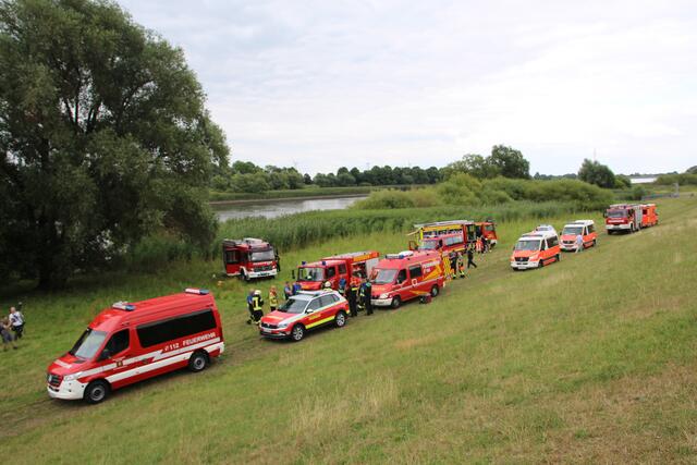 Die Feuerwehr war mit einem Großaufgebot vor Ort | Foto: Feuerwehr Seevetal