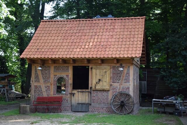 Die Hofschmiede an der Wassermühle Karoxbostel: Der Fachwerkbau ist in diesem Jahr in betrieb gegangen | Foto: ts