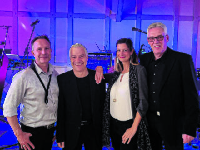 Die Partyband "Melodies" spielt am Samstagabend zum Tanz auf | Foto: Melodies
