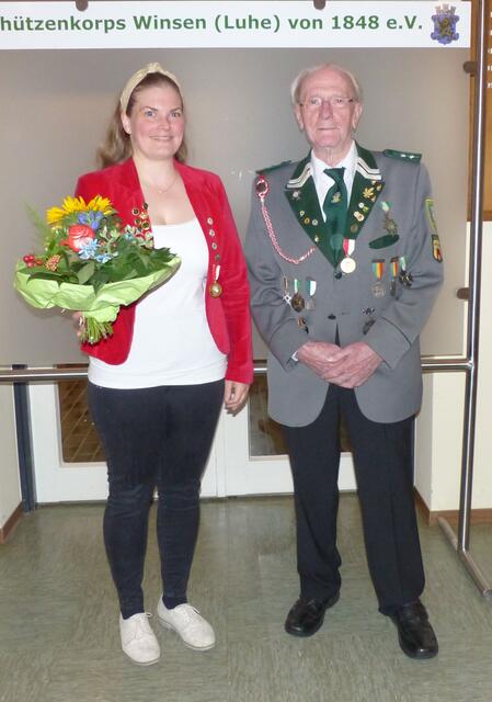 Erhielten die Verdienstmedaille des Landesverbandes Hamburg: Antje Heffter-Rieckmann und Gerhard Bergmann | Foto: Schützenkorps Winsen