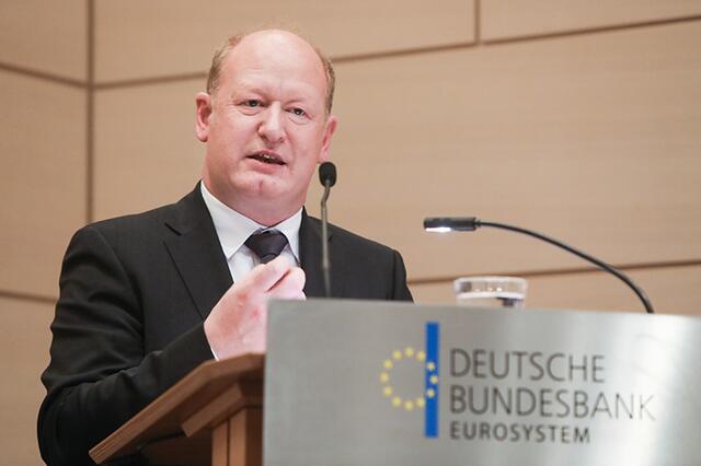 Der Niedersächsische Finanzminister Reinhold Hilbers eröffnet das Holk Kulturfestival | Foto: Franz Fender