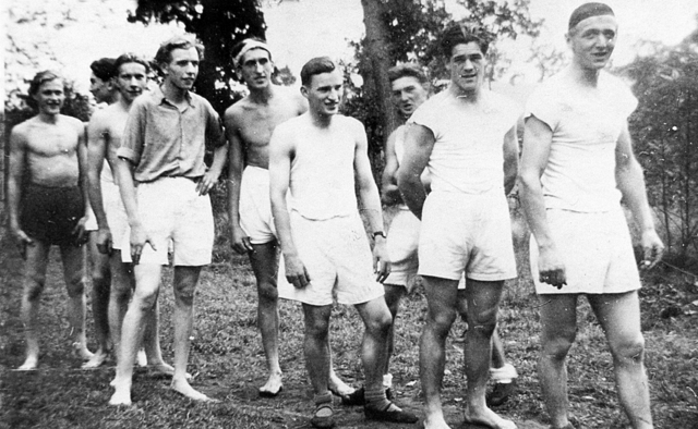 1948: Sportfest mit Gruppe | Foto: MTV Moisburg