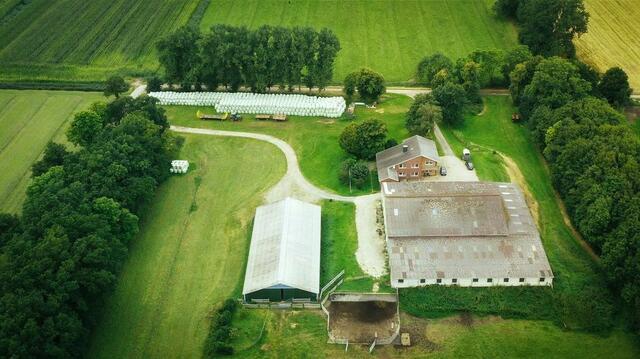 Von oben gesehen: das Anwesen der Krautsand-Farm | Foto: Carsten Christians