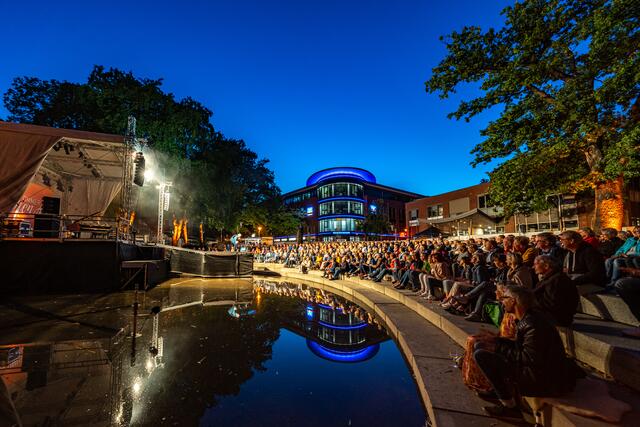 Tolle Atmosphäre: die Emporebühne am Abend | Foto: Fotokettwig