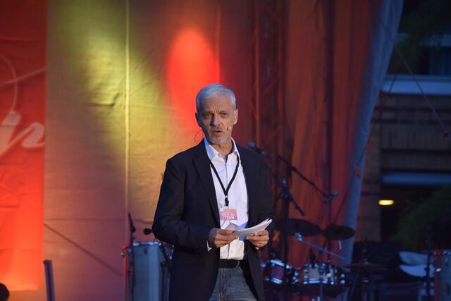 Empore Geschäftsführer Onne Hennecke moderierte wie gewohnt souverän durch die Veranstaltungen | Foto: Axel-Holger Haase