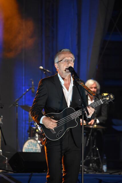 Rolf Claussen von den Söhnen Hamburgs besang eine Fischverkäuferin | Foto: Axel-Holger Haase