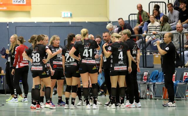 Teambesprechung mit Luchse-Trainer Dubravko Prelcec  | Foto: cc