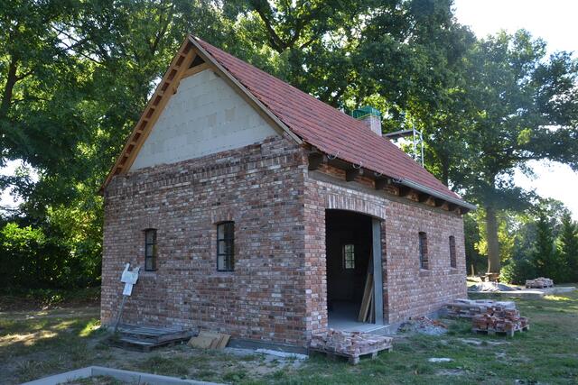 Die Außenfassade ist fast fertig | Foto: sc