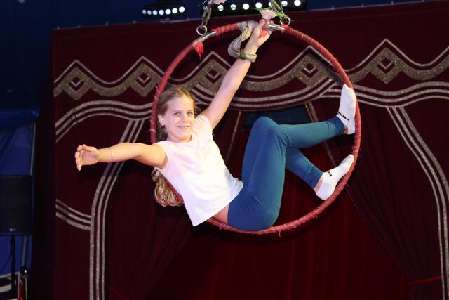Jolina Kurschim aus der 4a am Ring-Trapez | Foto: pm