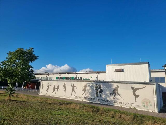Der Taubenschlag ist auf dem Umzugstrakt an der Nordheidehalle installiert worden | Foto: Stadttauben Buchholz e.V.