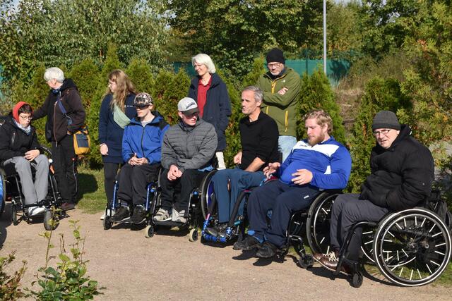 Zahlreiche Rollstuhlfahrer waren bei der Einweihung vor Ort | Foto: Axel-Holger Haase
