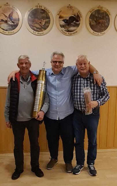 Das Team "Pattensen 3" gewann in der Mannschaftswertung | Foto: SK Luhdorf/Roydorf