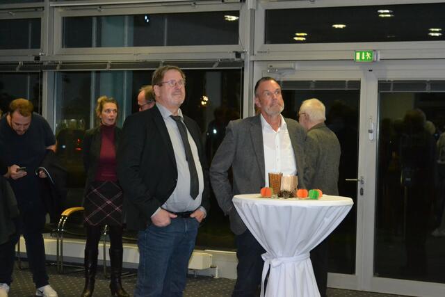 SPD-Herausforderer Michael Cramm und Thomas Grambow (SPD, re.) der Rempe 2014 als Landratskandidat knapp unterlegen war | Foto: bim