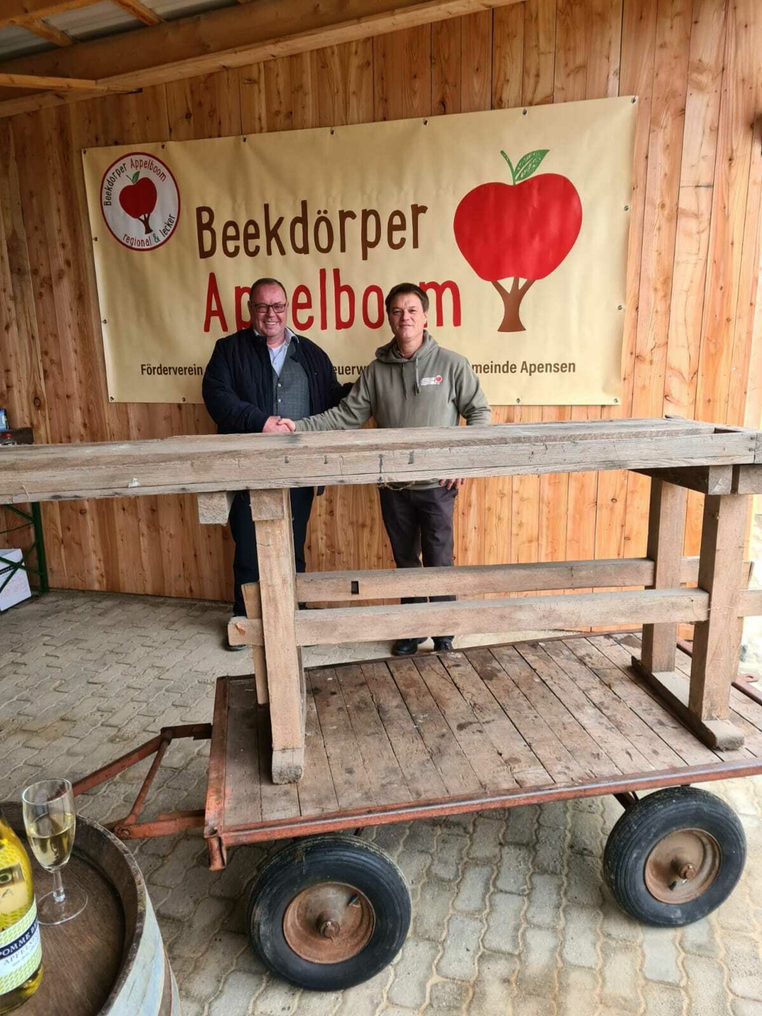 Beekhoff in Beckdorf Remise der Jugendfeuerwehr Apensen ist eingeweiht