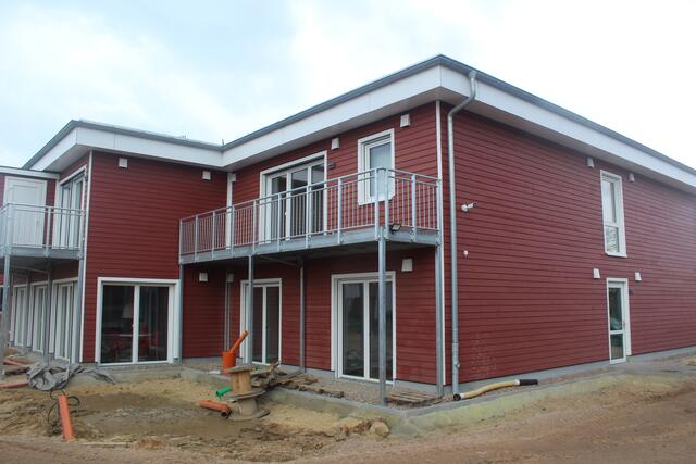 Jede der fünf Pflegewohngruppen hat ein eigenes Haus im Schwedenhausstil