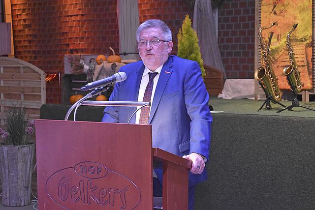 Detlef Bade, Präsident der Handwerkskammer Braunschweig-Lüneburg-Stade, lobte das Engagement der Betriebsinhaber | Foto: Axel-Holger Haase
