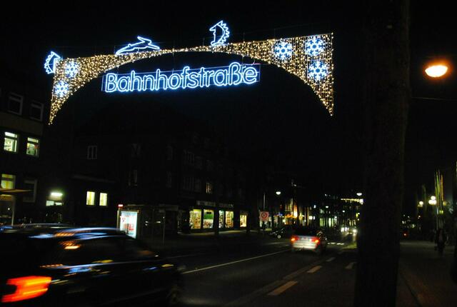 In wenigen Tagen wird die Winterbeleuchtung in Buxtehude eingeschaltet - und Anfang Januar wieder abgeschaltet | Foto: tk