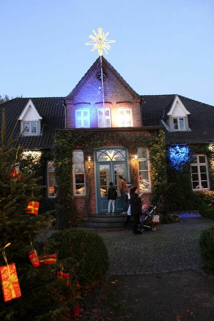 Die festlich erleuchtete Villa von Issendorff | Foto: sb