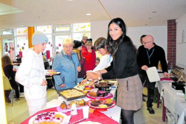 Großer Andrang herrschte beim Kuchenverkauf | Foto: bim