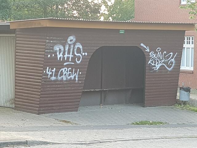 So sah die Bushaltestelle vorher aus | Foto: Ole Petersen/SV Beckdorf