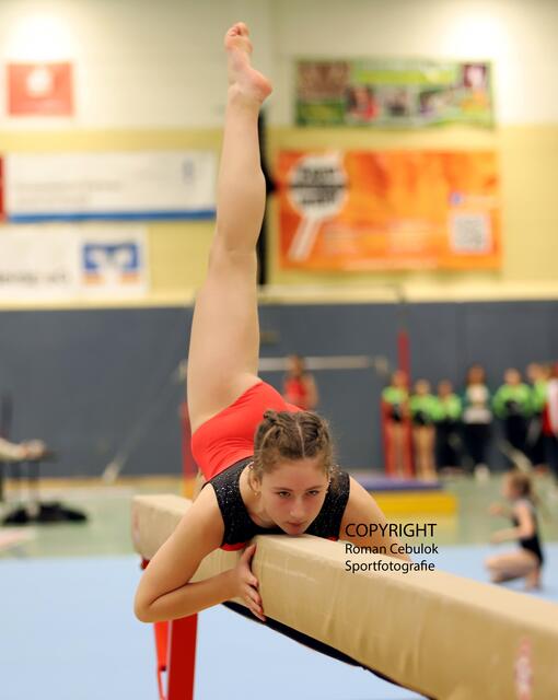 Sarah Cherkasova (Buchholz 08) auf dem Schebebalken | Foto: cc