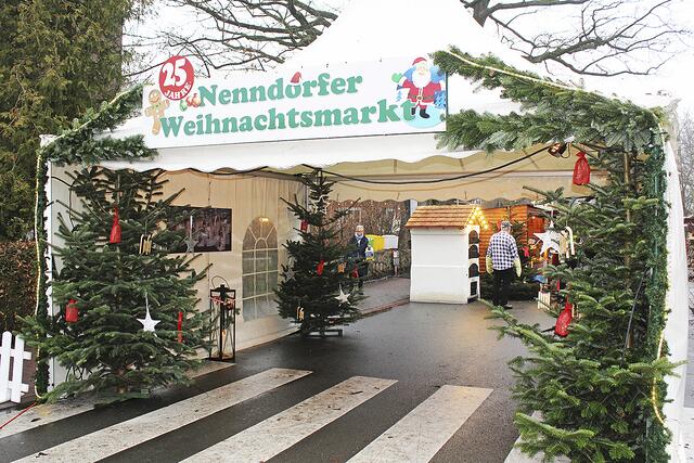 Hereinspaziert: Der Nenndorfer Weihnachtsmarkt lädt zum gemütlichen Verweilen ein  | Foto: mi