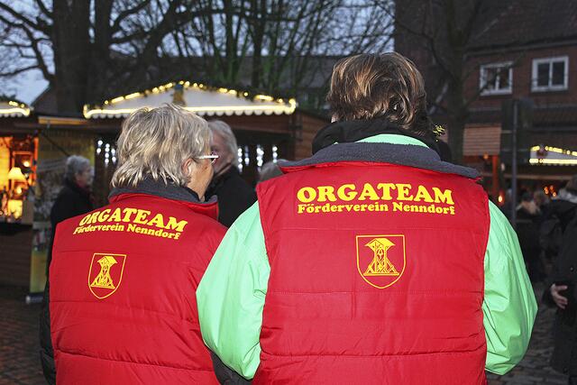 Das Team vom Förderverein ist an den Weste erkennbar | Foto: kb