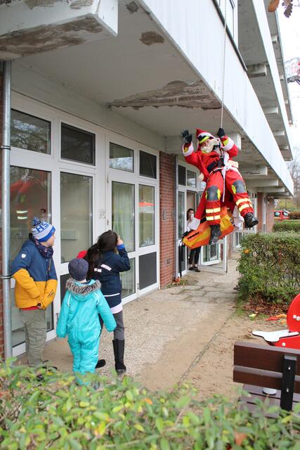 Die Kinder freuen sich über den Besuch des Nikolauses | Foto: pm