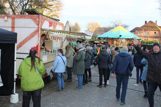 Auch am Crepes-Stand herrschte reger Andrang | Foto: ce