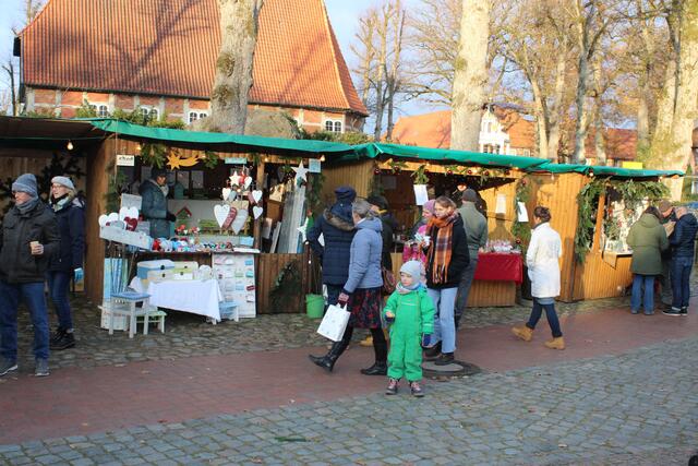 Kunsthandwerker stellten ihre vielfältigen Kreationen aus | Foto: ce