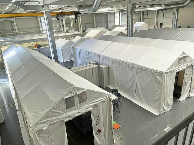 Muss es auch in Buxtehude Massenunterkünfte wie hier in der Saertex-Halle in Stade geben? | Foto: Landkreis Stade