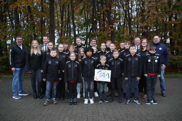 Gruppenbild mit Torsten Meinking und Marc Lichtmeß | Foto: S.u.S.V. Heinbockel